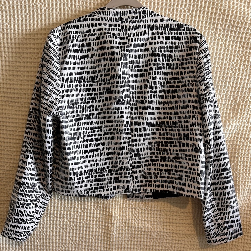 Calvin Klein Monochrome Women's Blazer - Picture 7 of 8